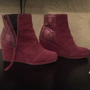 Crimson Toms Wedge Booties